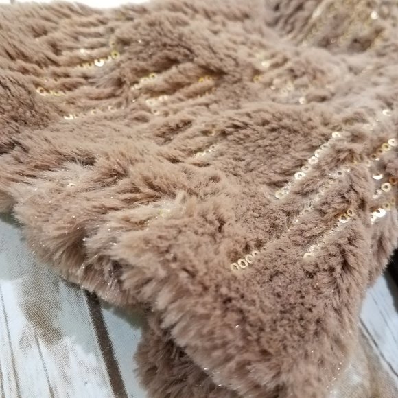 Peace of Cake Faux Fur Jacket Toddler 2-4 - Picture 5 of 13